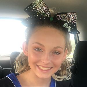 Meet your Posher, Jean